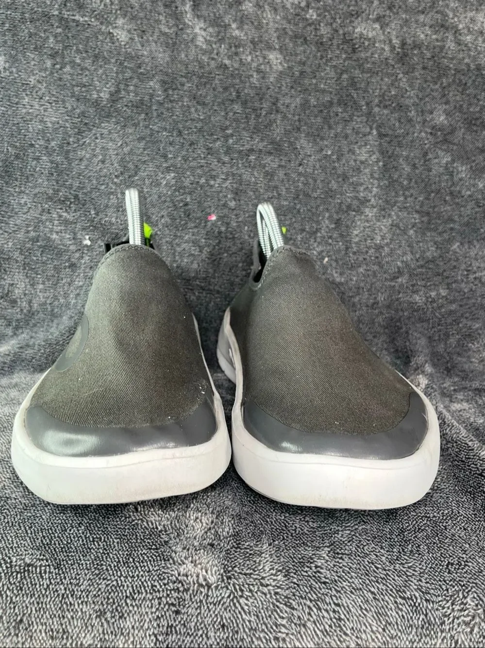 OOFOS OOmg Low Recovery Slip-On Shoes Gray White Men's 8 / EU 41 Cushioned